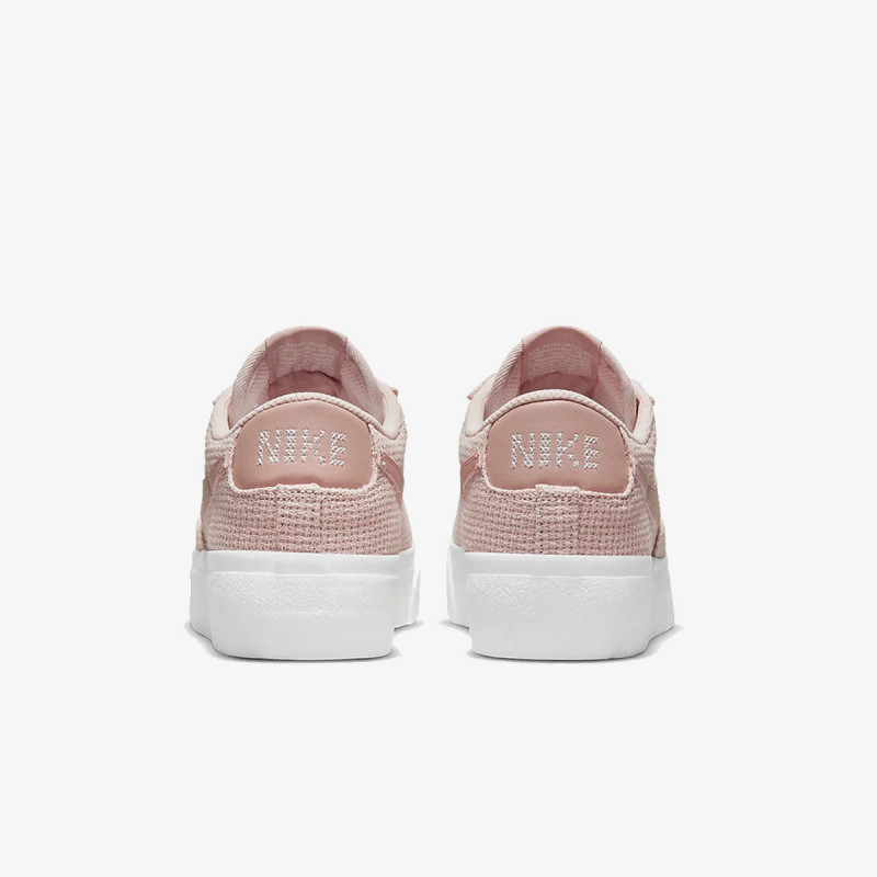 NIKE Спортни обувки W BLAZER LOW PLATFORM ESS 
