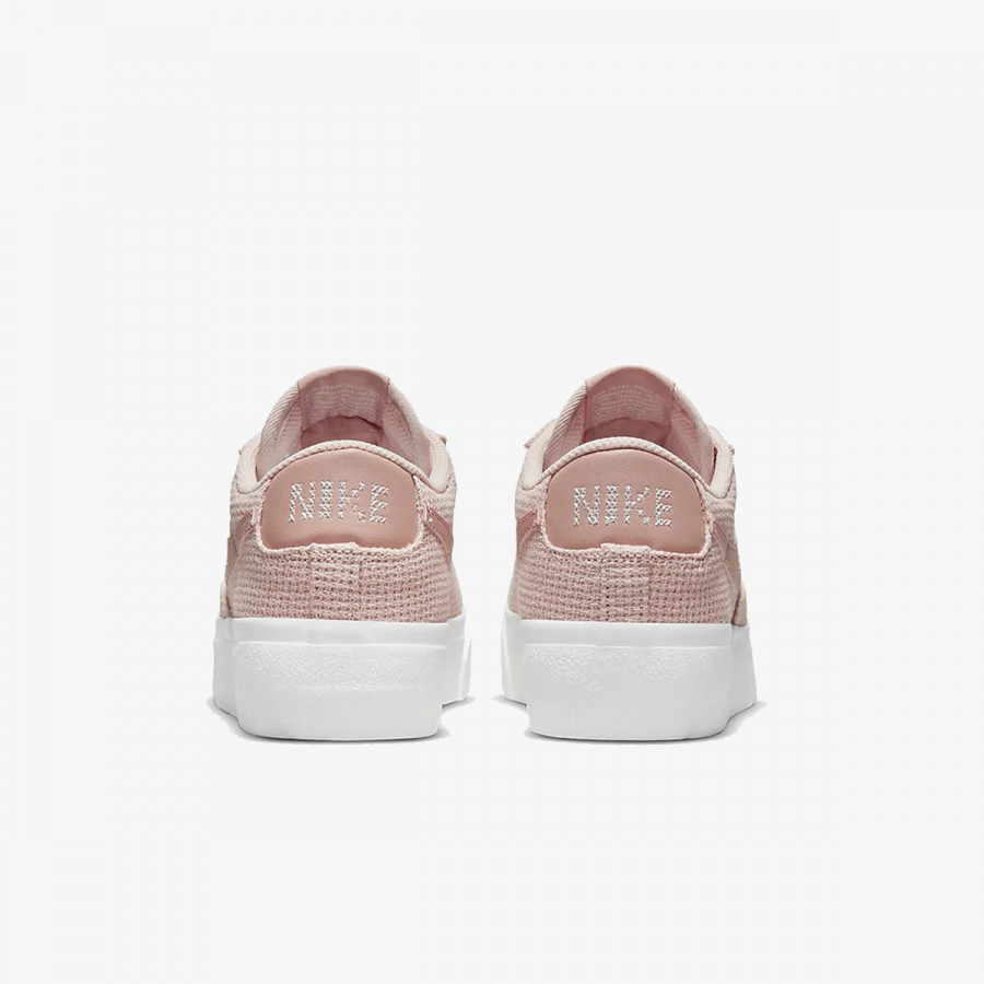 NIKE Спортни обувки W BLAZER LOW PLATFORM ESS 