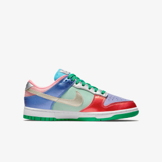 NIKE Спортни обувки W NIKE DUNK LOW SE 
