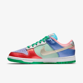 NIKE Спортни обувки W NIKE DUNK LOW SE 