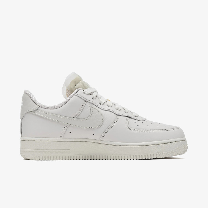 NIKE Спортни обувки W NIKE AIR FORCE 1 LO PRM NH 