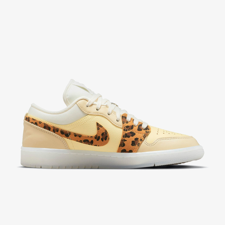 NIKE Спортни обувки WMNS AIR JORDAN 1 LOW 