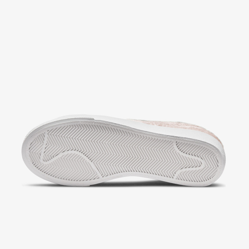 NIKE Спортни обувки WMNS BLAZER LOW PLATFORM 