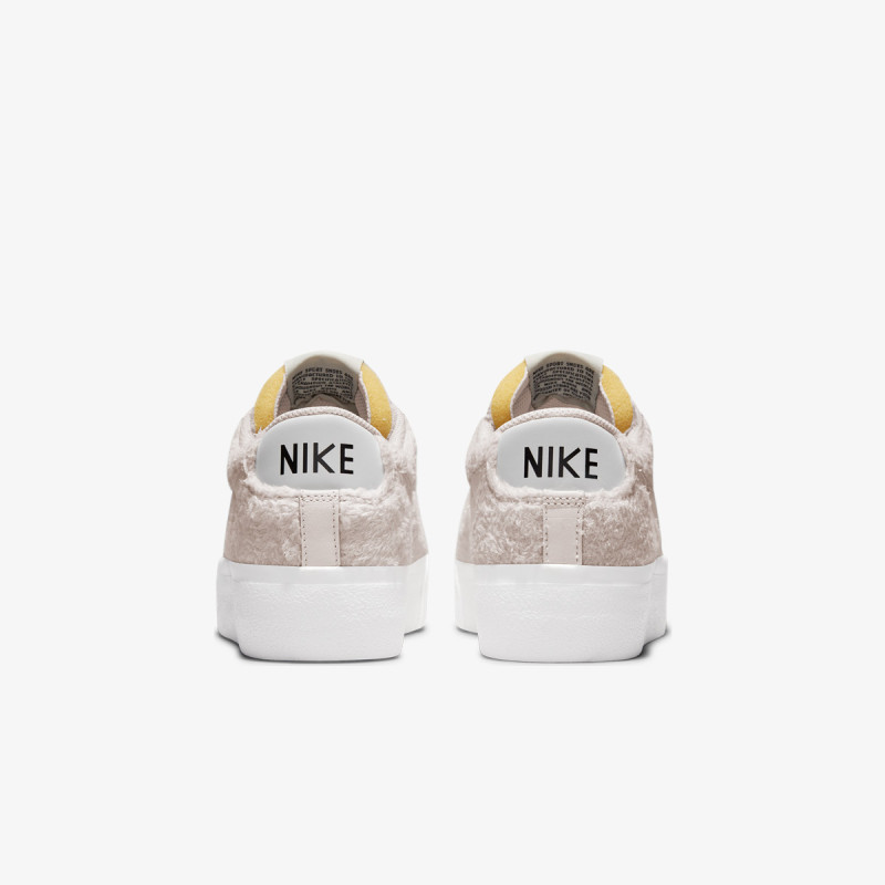 NIKE Спортни обувки WMNS BLAZER LOW PLATFORM 