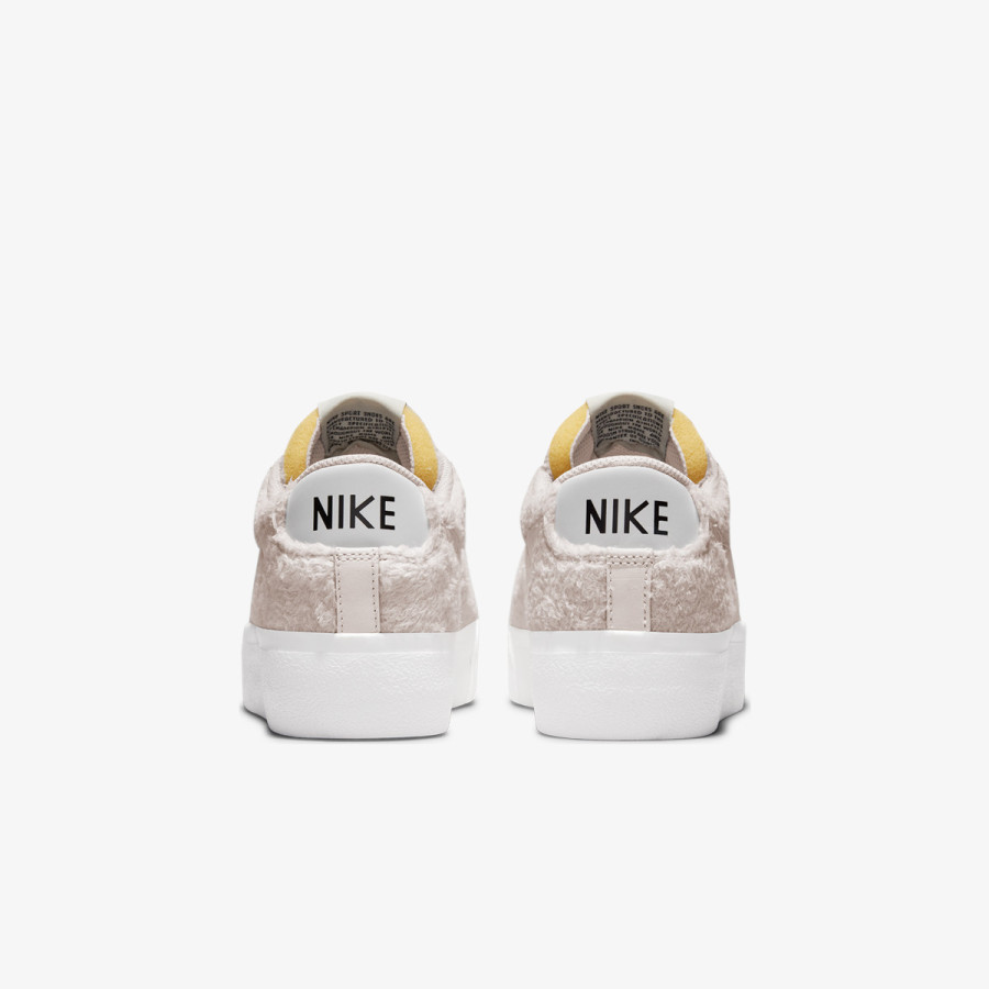 NIKE Спортни обувки WMNS BLAZER LOW PLATFORM 