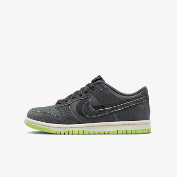 NIKE Спортни обувки NIKE Спортни обувки NIKE DUNK LOW SE BG 