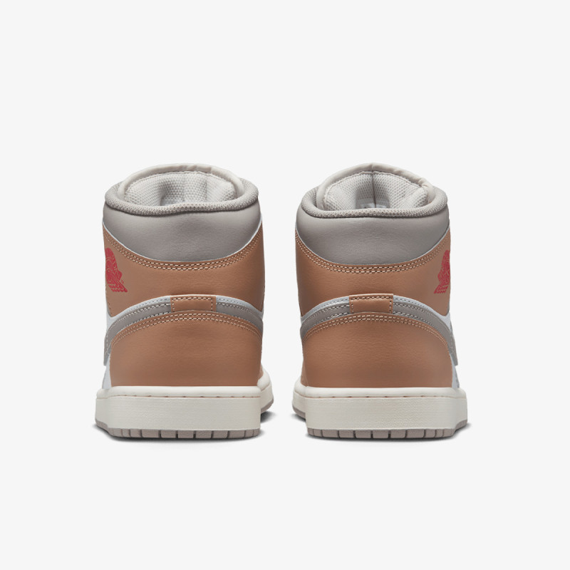 NIKE Спортни обувки AIR JORDAN 1 MID 