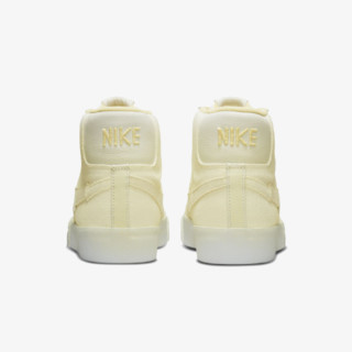 NIKE Спортни обувки NIKE SB ZOOM BLAZER MID PRM 