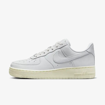 NIKE Спортни обувки NIKE Спортни обувки WMNS AIR FORCE 1 PRM MF 