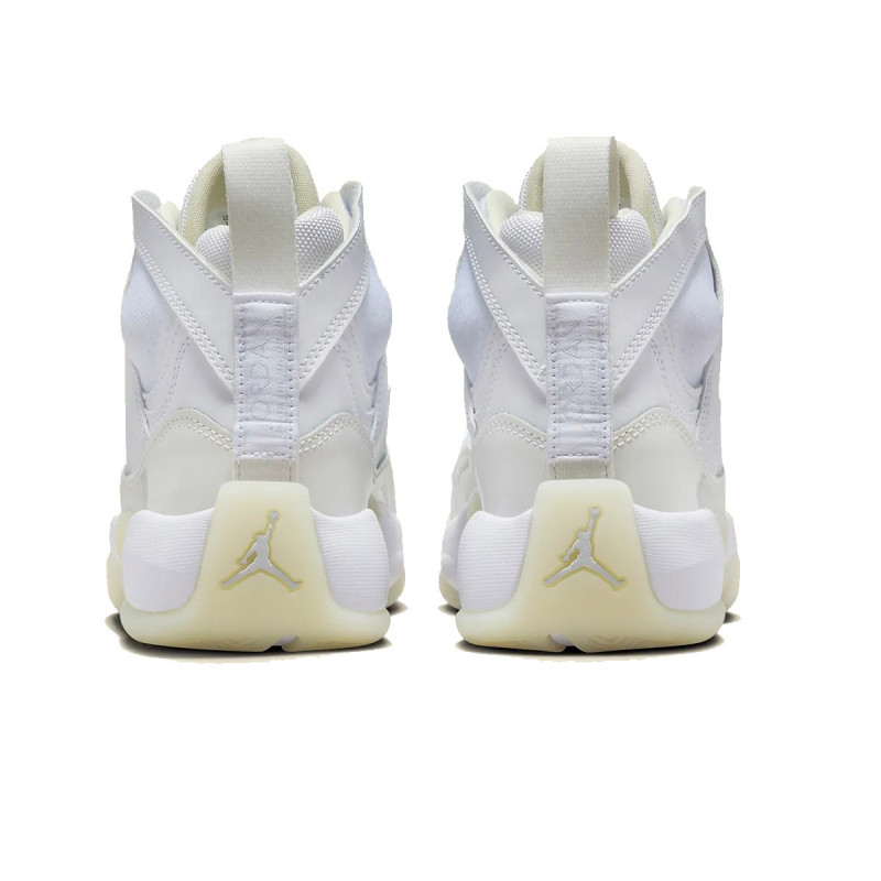 NIKE Спортни обувки WMNS JUMPMAN TWO TREY 
