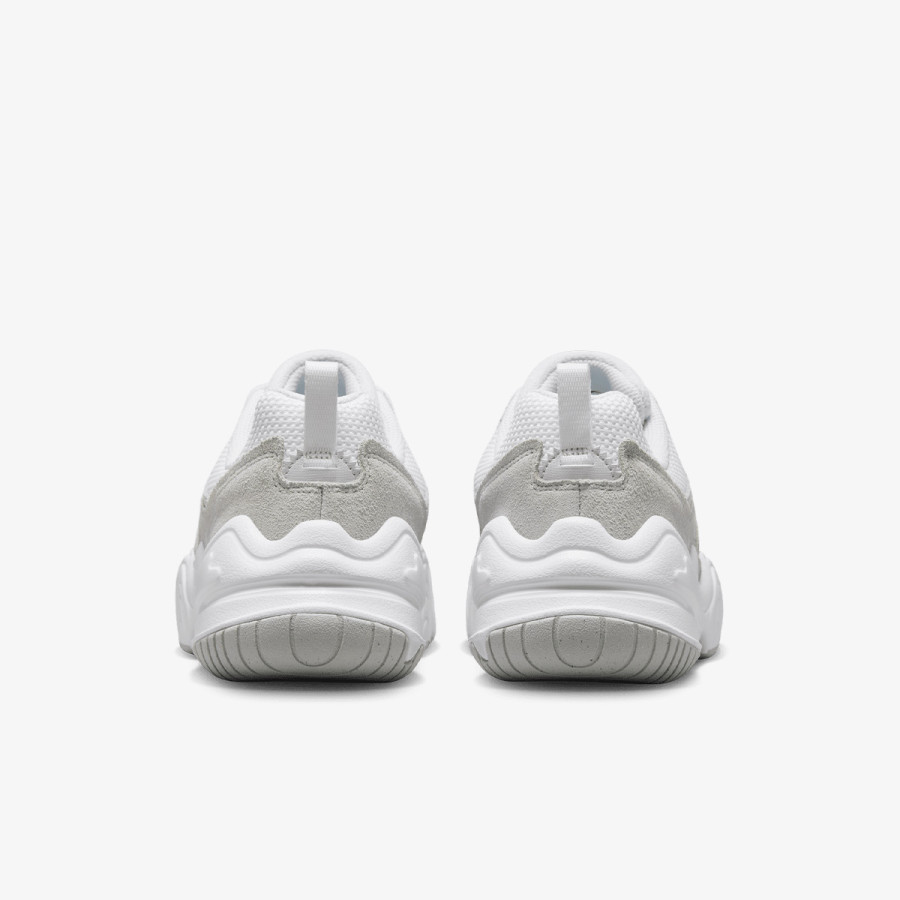 NIKE Спортни обувки Tech Hera 