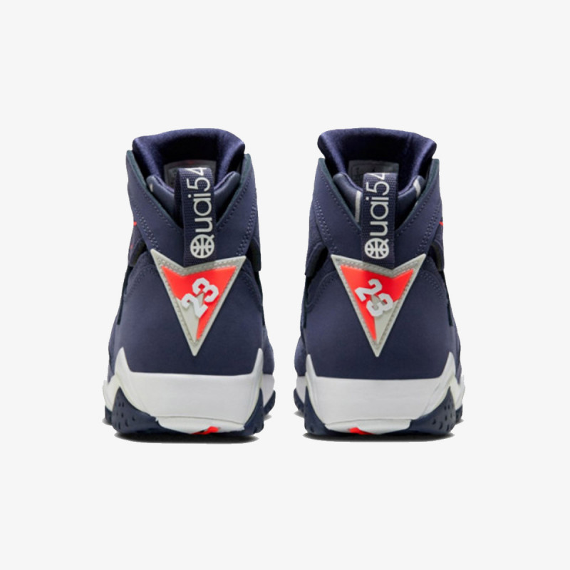 NIKE Спортни обувки AIR JORDAN 7 RETRO Q 