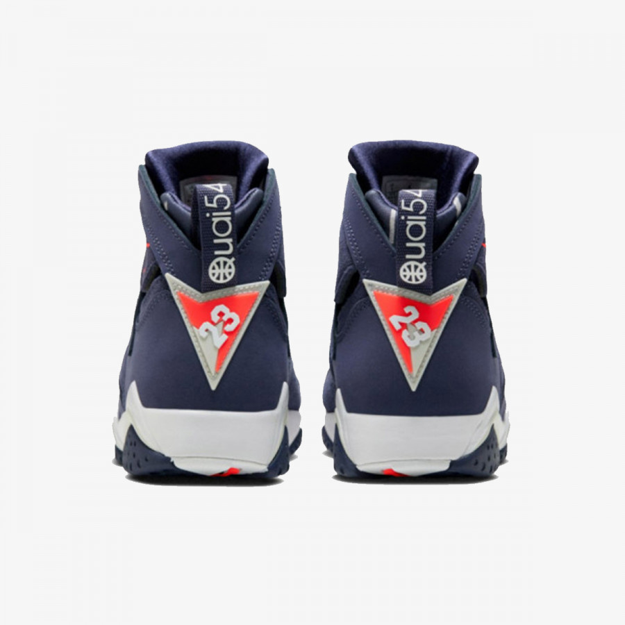 NIKE Спортни обувки AIR JORDAN 7 RETRO Q 