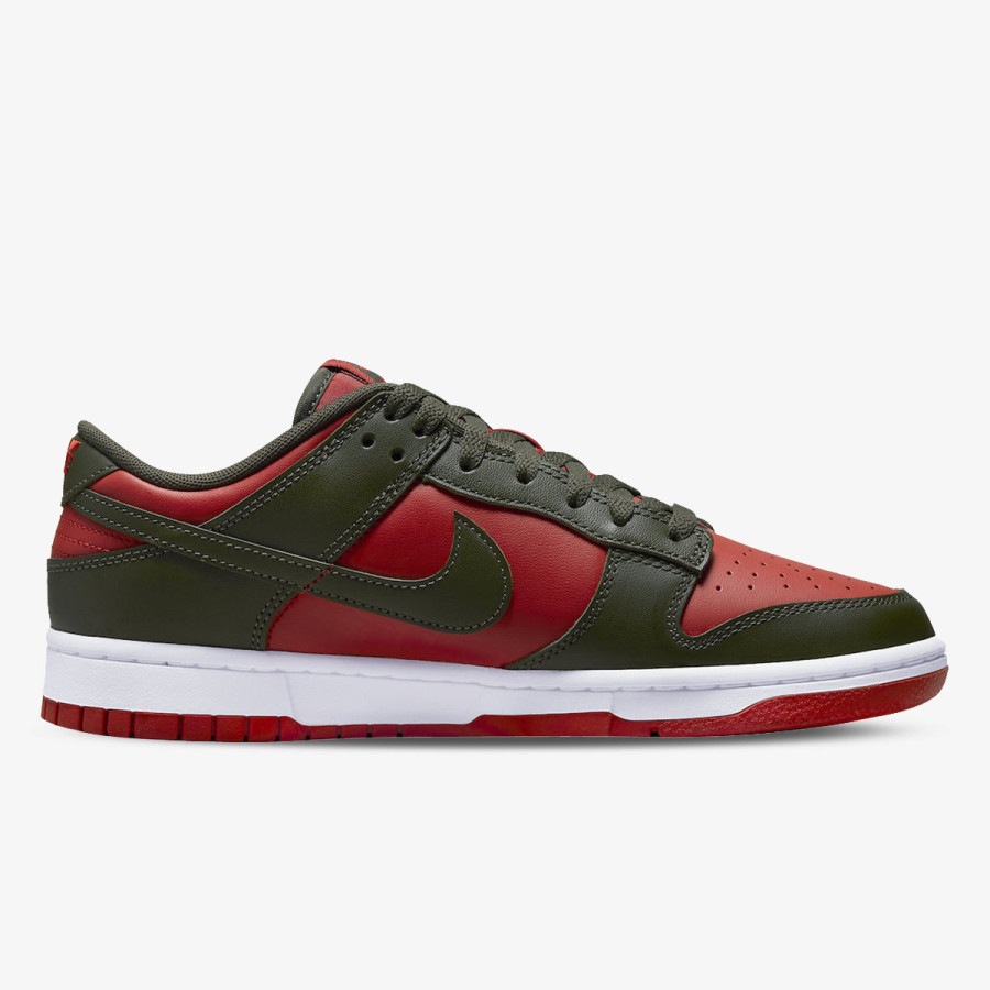 NIKE Спортни обувки NIKE DUNK LOW RETRO BTTYS 