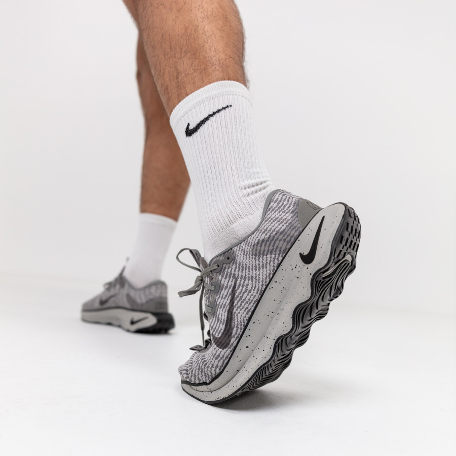 NIKE Спортни обувки Motiva 