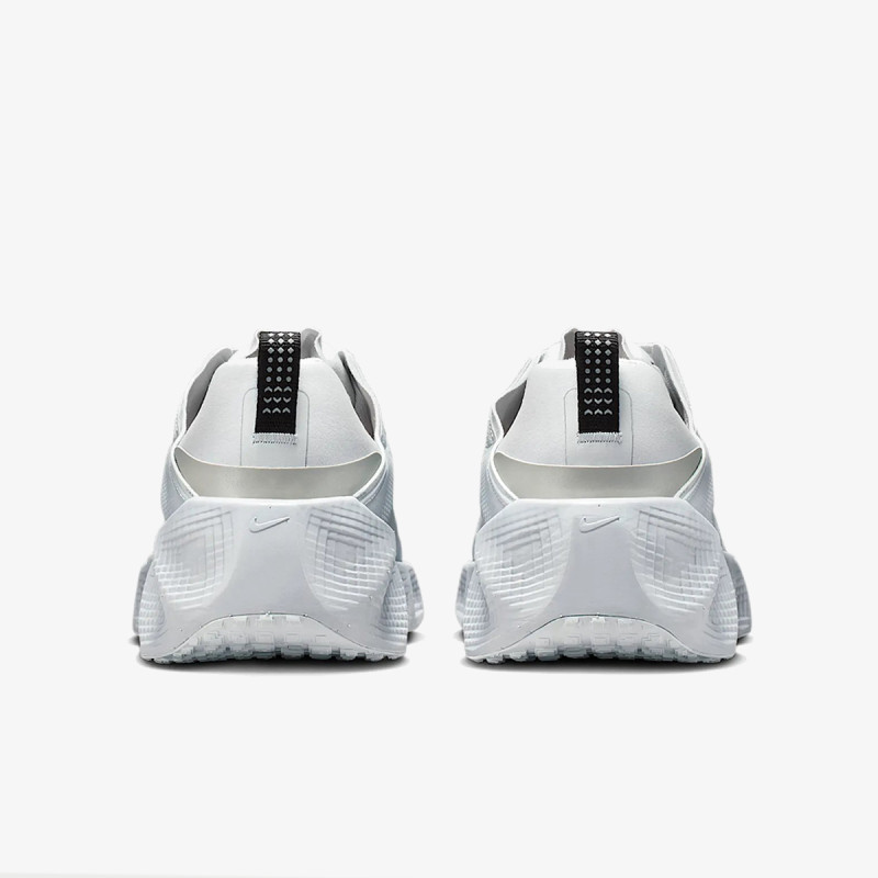 NIKE Спортни обувки NIKE AVA ROVER 