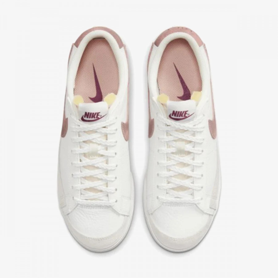 NIKE Спортни обувки WMNS BLAZER LO PLATFORM PE 