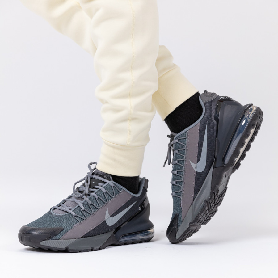 NIKE Спортни обувки NIKE AIR MAX PULSE ROAM 