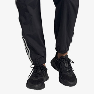 adidas Спортни обувки OZWEEGO Shoes 