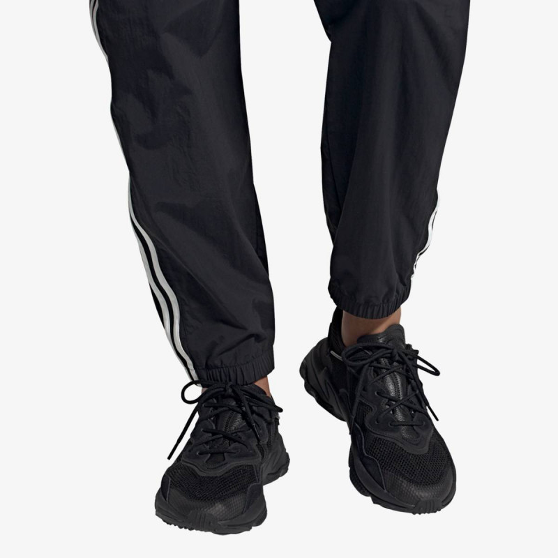 adidas Спортни обувки OZWEEGO Shoes 