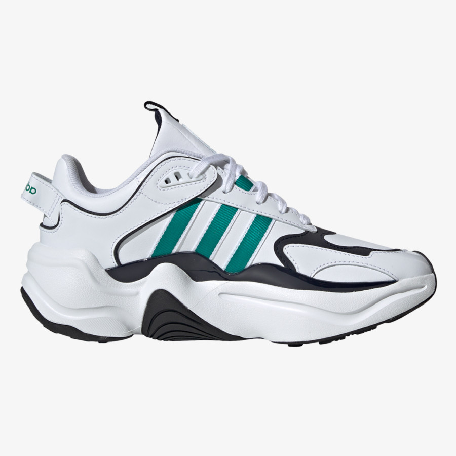 adidas Спортни обувки MAGMUR RUNNER W 