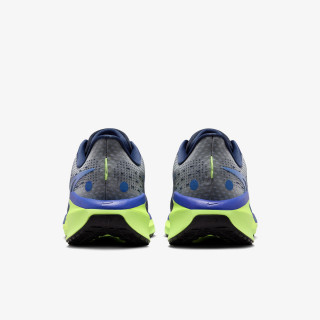 NIKE Спортни обувки Vomero 17 