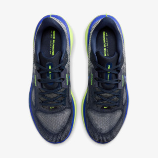 NIKE Спортни обувки Vomero 17 