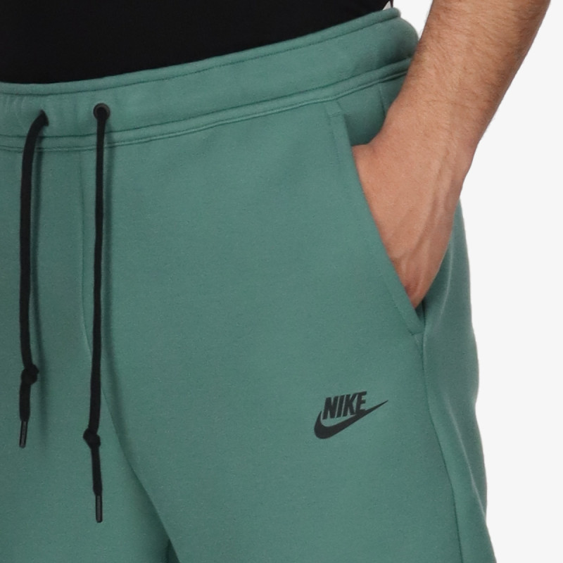 NIKE Къси панталони Sportswear Tech Fleece 