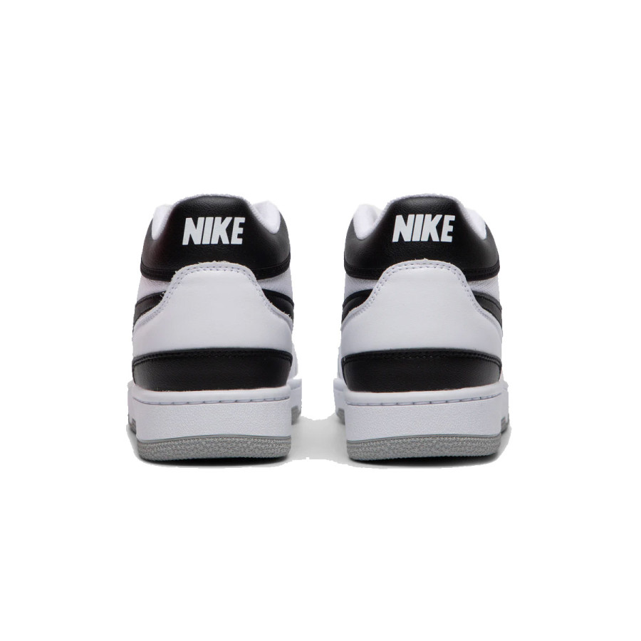 NIKE Спортни обувки NIKE ATTACK QS SP 