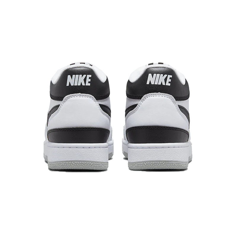 NIKE Спортни обувки NIKE ATTACK QS SP 