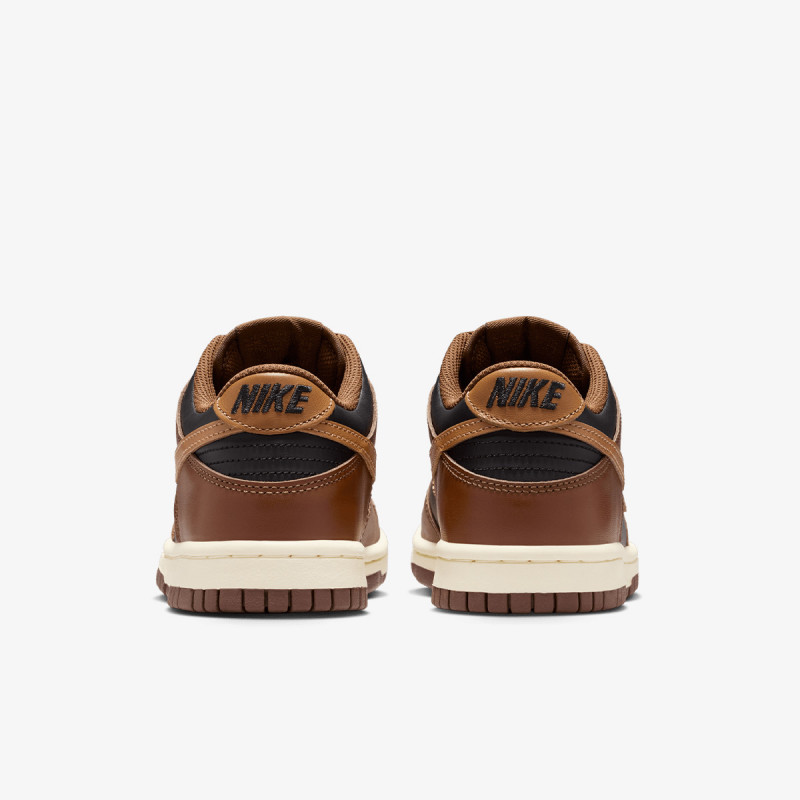 NIKE Спортни обувки NIKE DUNK LOW BG 