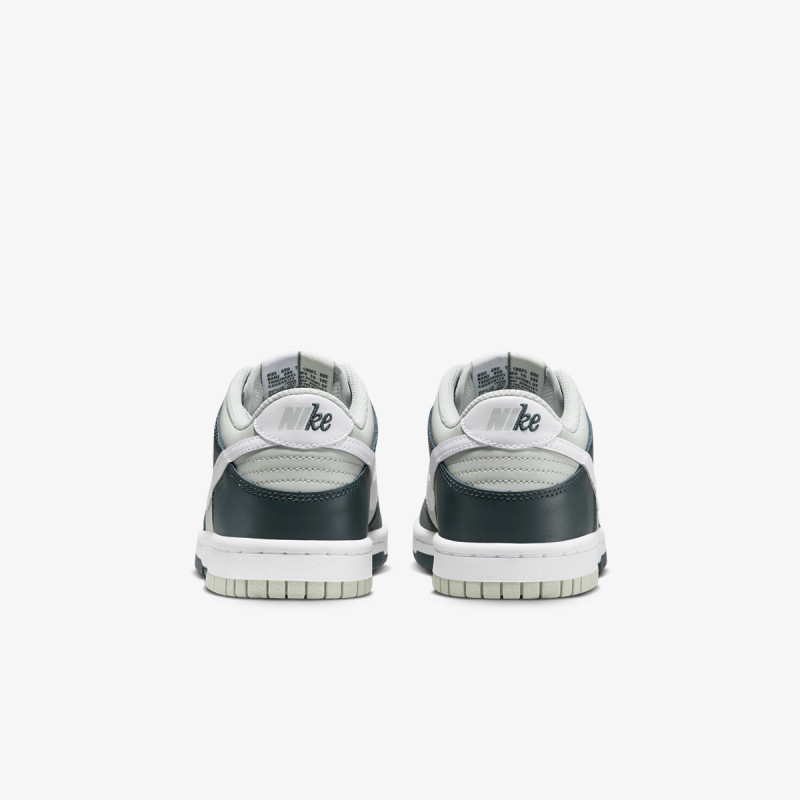 NIKE Спортни обувки NIKE DUNK LOW BG 