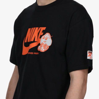 NIKE Тенискa M NSW TEE M90 SOLE FOOD HBR 