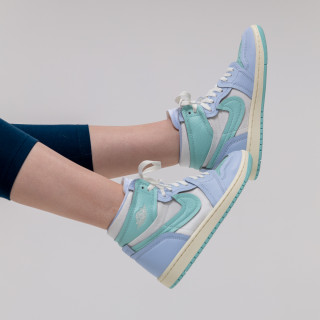 NIKE Спортни обувки WMNS AIR JORDAN 1 MM HIGH 