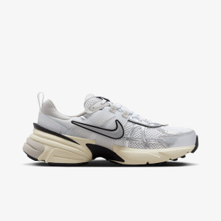 NIKE Спортни обувки V2K Run 