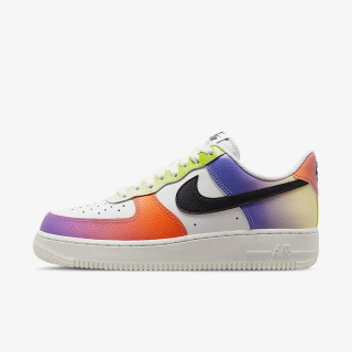 NIKE Спортни обувки W NIKE AIR FORCE 1 LO '07 PR 