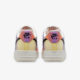 NIKE Спортни обувки W NIKE AIR FORCE 1 LO '07 PR 