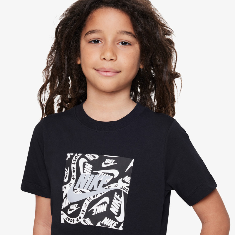 NIKE Тенискa K NSW TEE CLUB SESONAL HBR GFX 