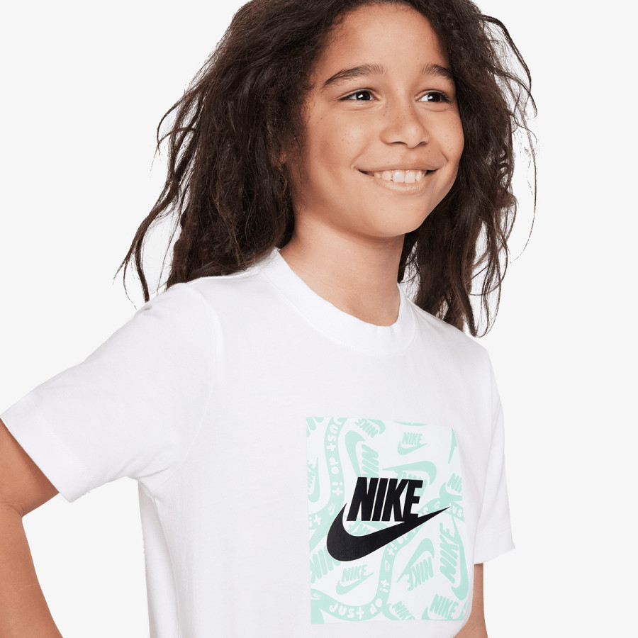 NIKE Тенискa K NSW TEE CLUB SESONAL HBR GFX 