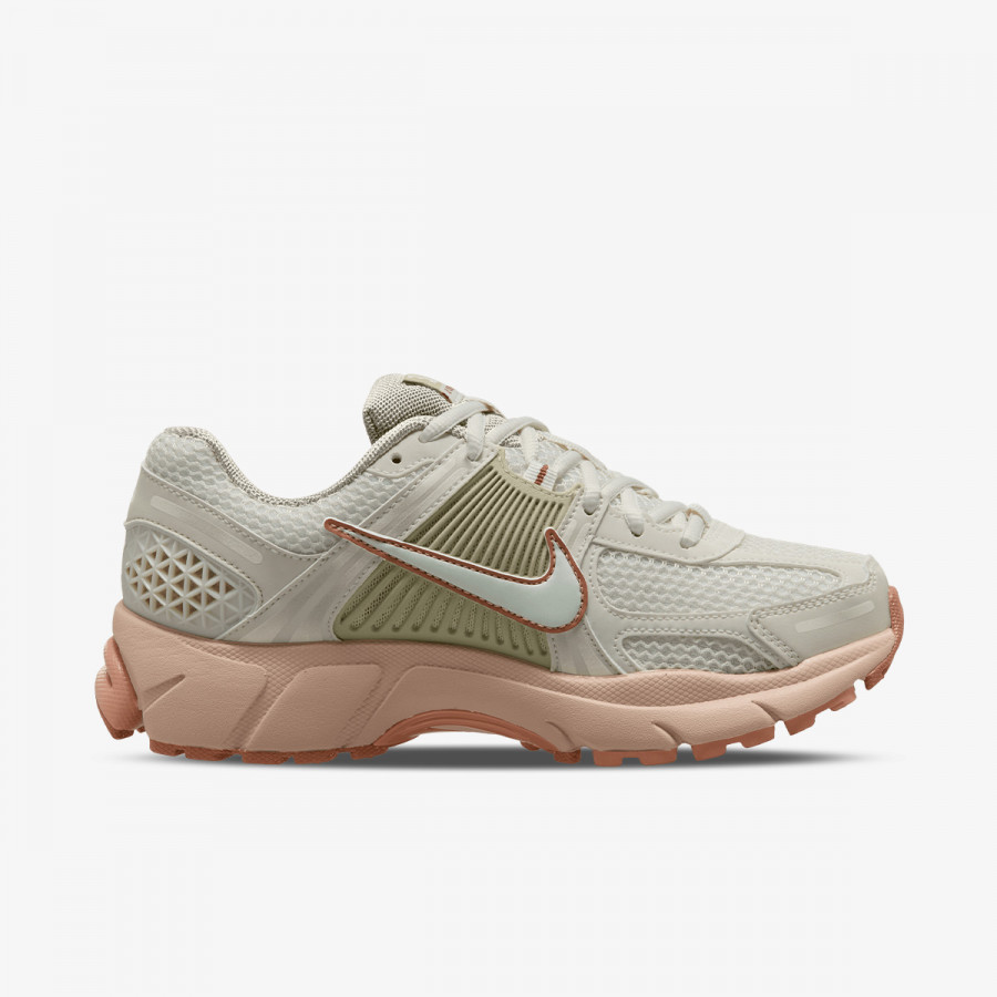 NIKE Спортни обувки Zoom Vomero 5 