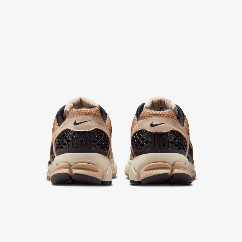 NIKE Спортни обувки W NIKE ZOOM VOMERO 5 