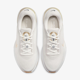 NIKE Спортни обувки Journey Run 