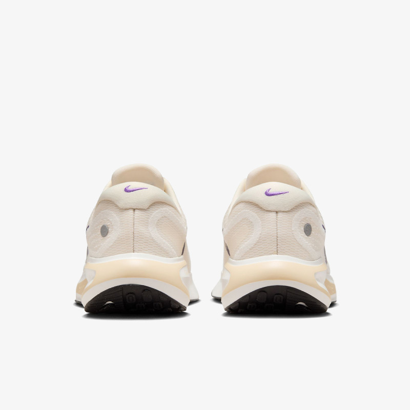 NIKE Спортни обувки Journey Run 