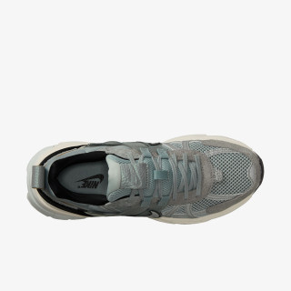 NIKE Спортни обувки V2K Run 