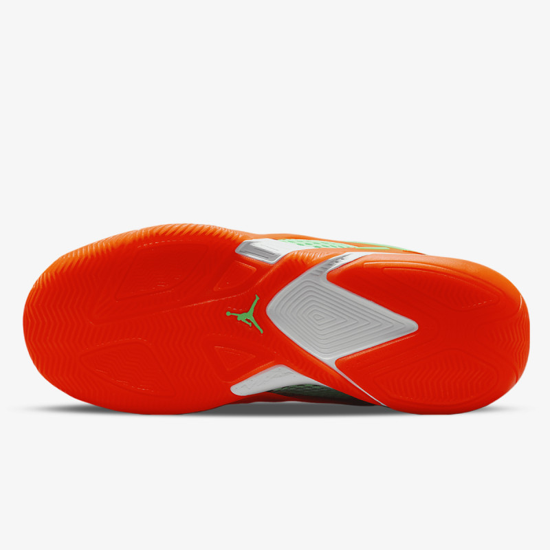 NIKE Спортни обувки JORDAN HEIR 