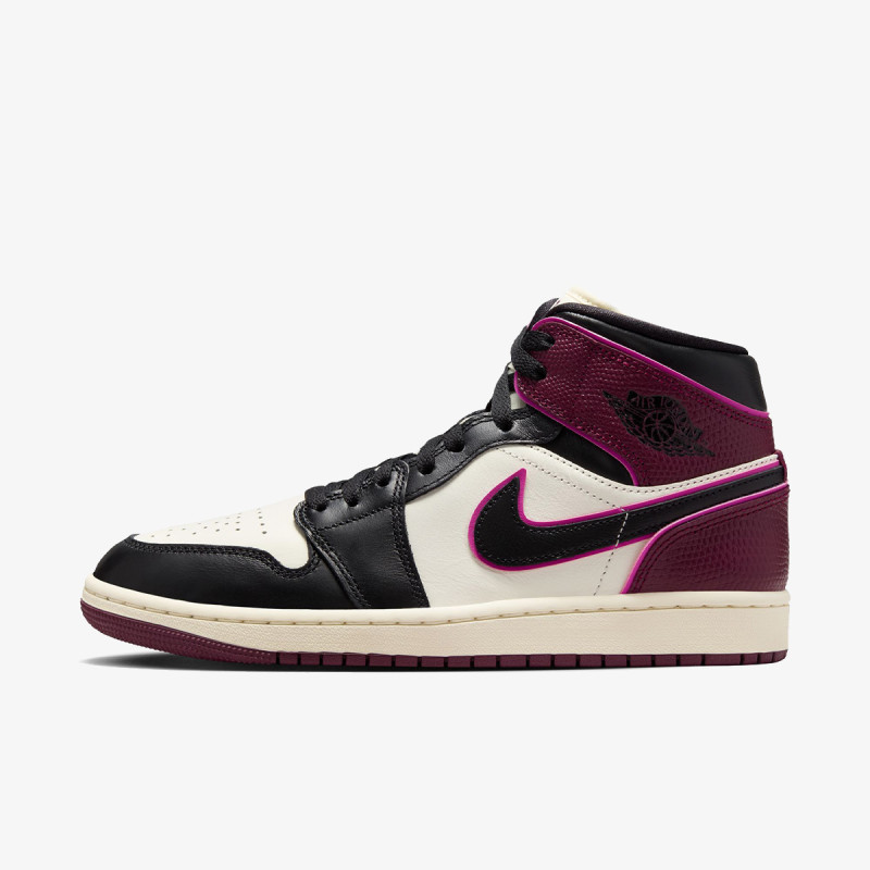 NIKE Спортни обувки Air Jordan 1 Mid SE 