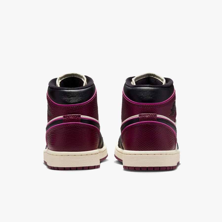 NIKE Спортни обувки Air Jordan 1 Mid SE 