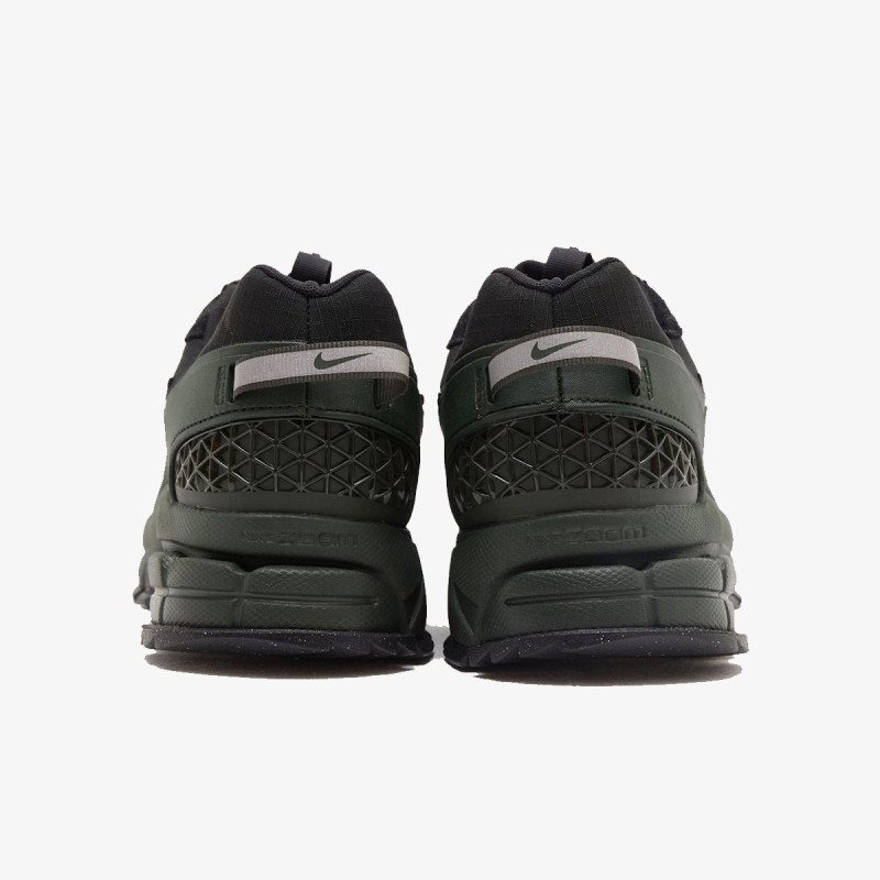 NIKE Спортни обувки NIKE ZOOM VOMERO ROAM 