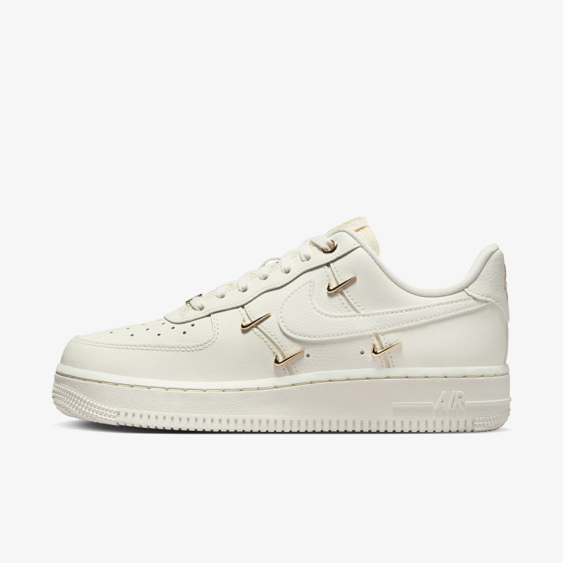 NIKE Спортни обувки WMNS AIR FORCE 1 '07 LX 