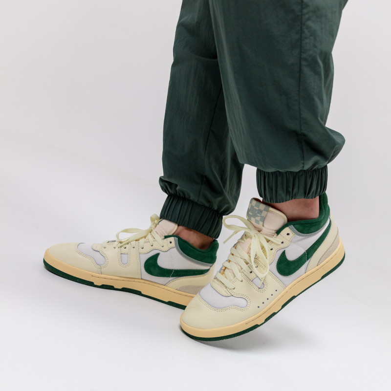 NIKE Спортни обувки NIKE ATTACK 